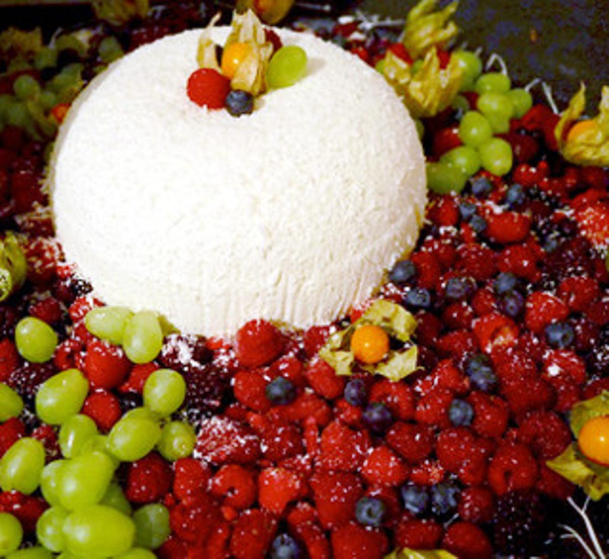 Joghurtbombe mit Beeren