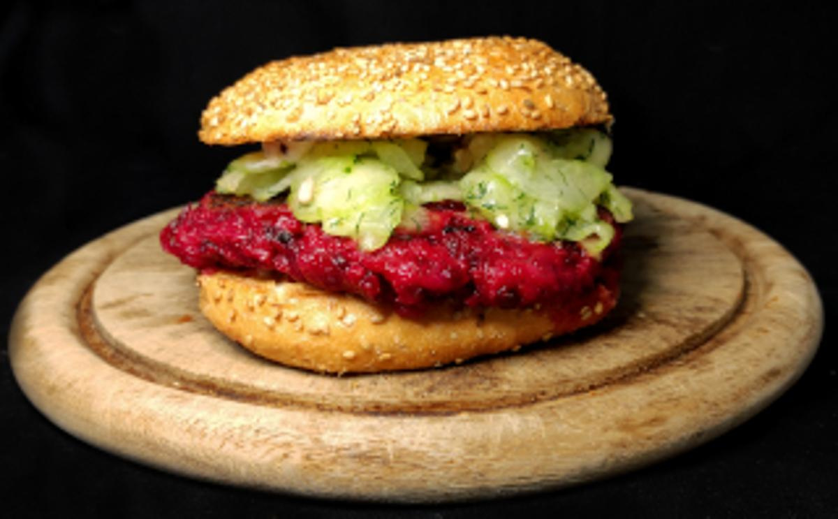 Rote Bete Burger mit Zicke und Honig