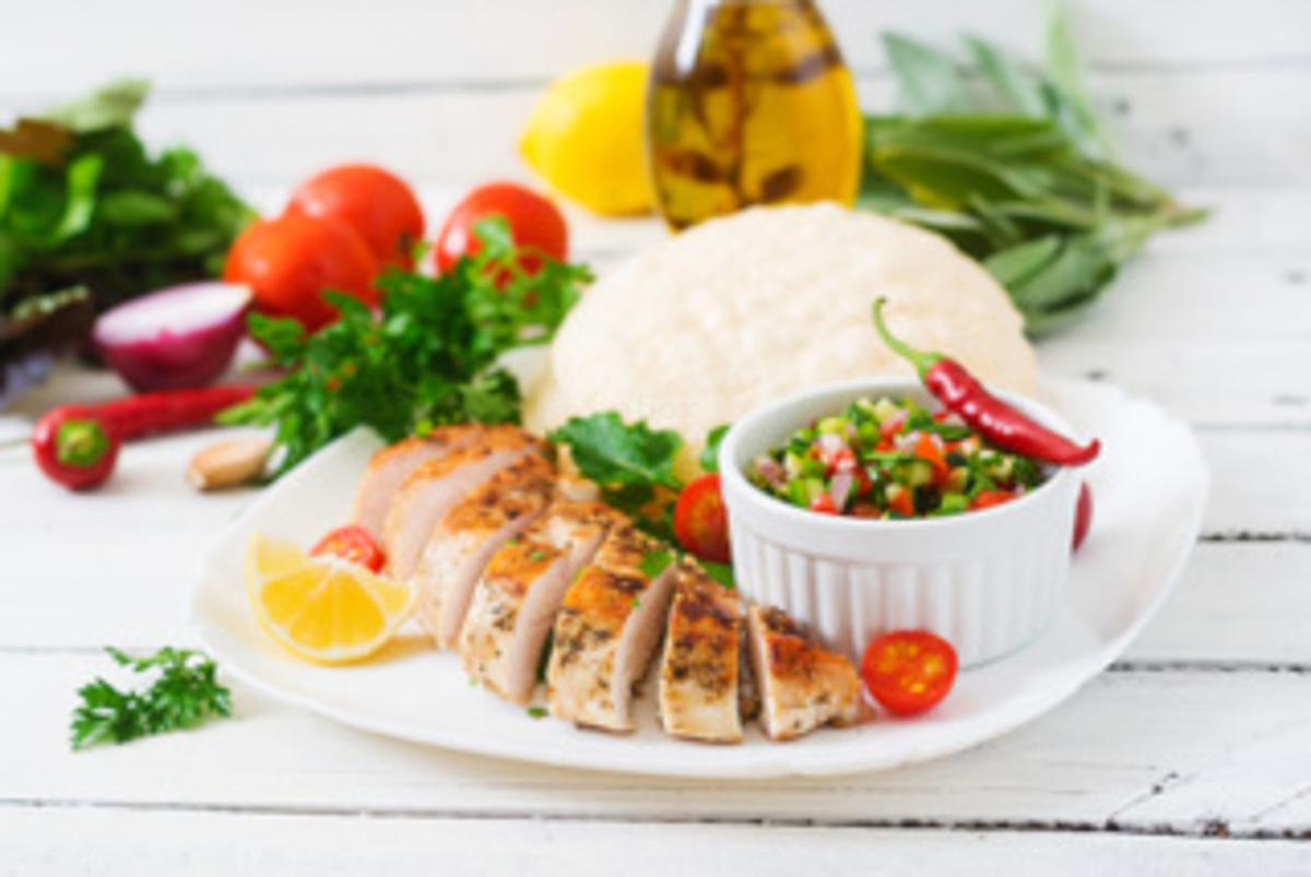 Hähnchen mit Avocado-Salsa