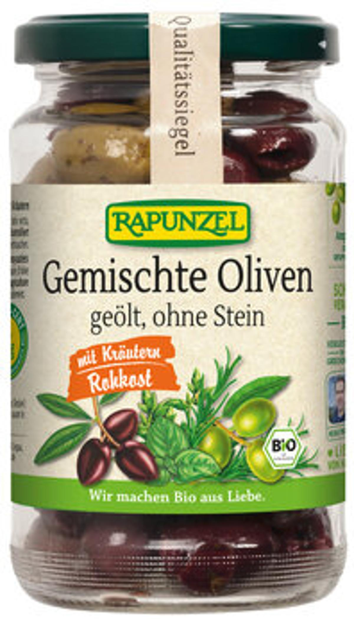Oliven gemischt mit Kräutern