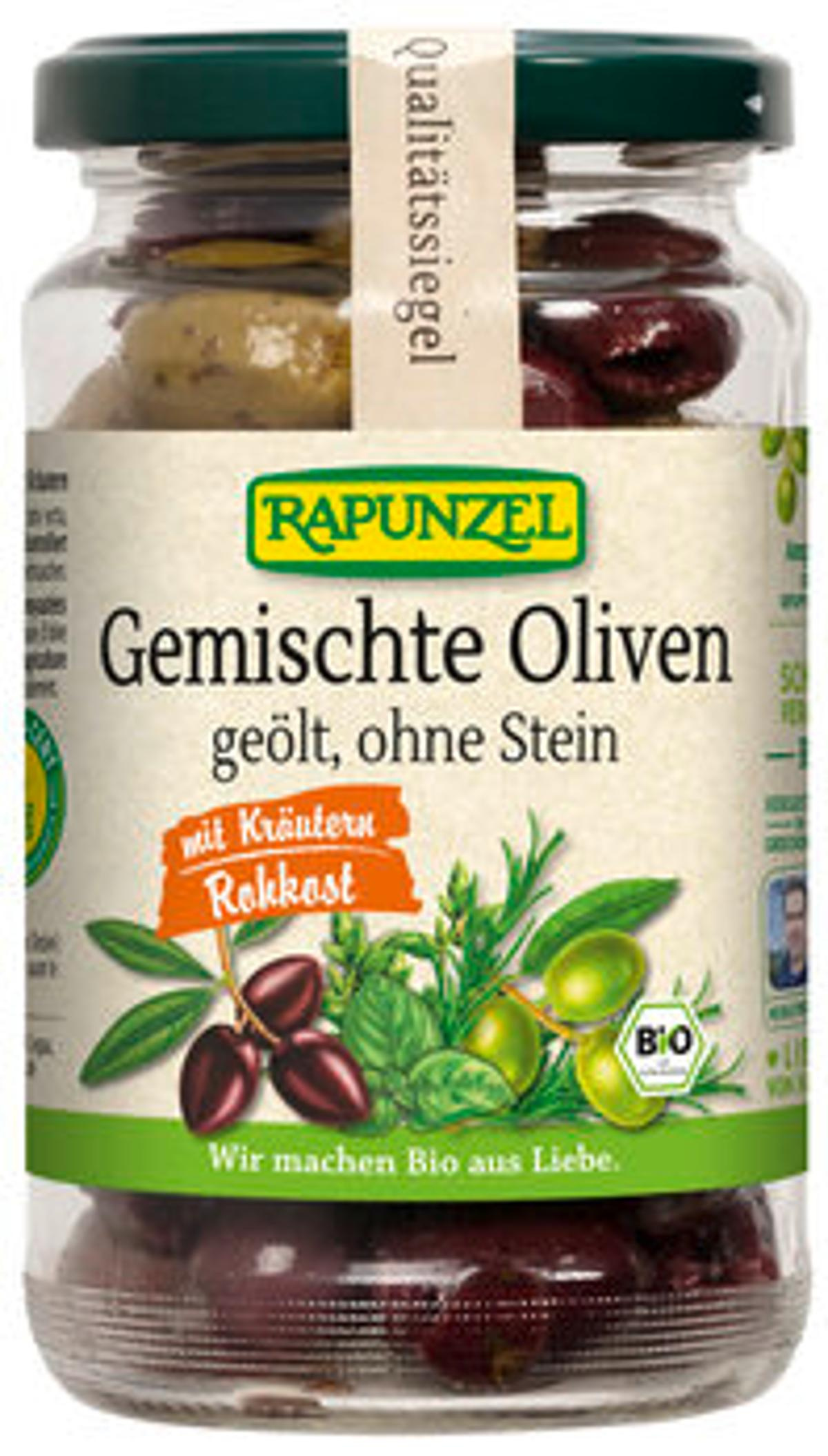 Oliven gemischt mit Kräutern