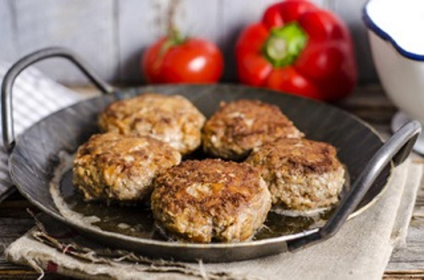 Produktfoto zu Bouletten mit Kohlrabigemüse