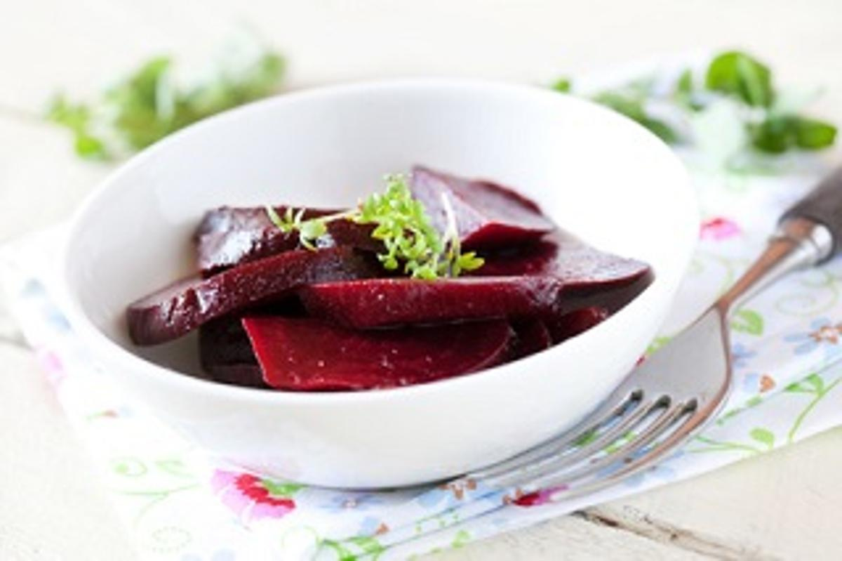 Rote Bete Salat mit Roastbeef